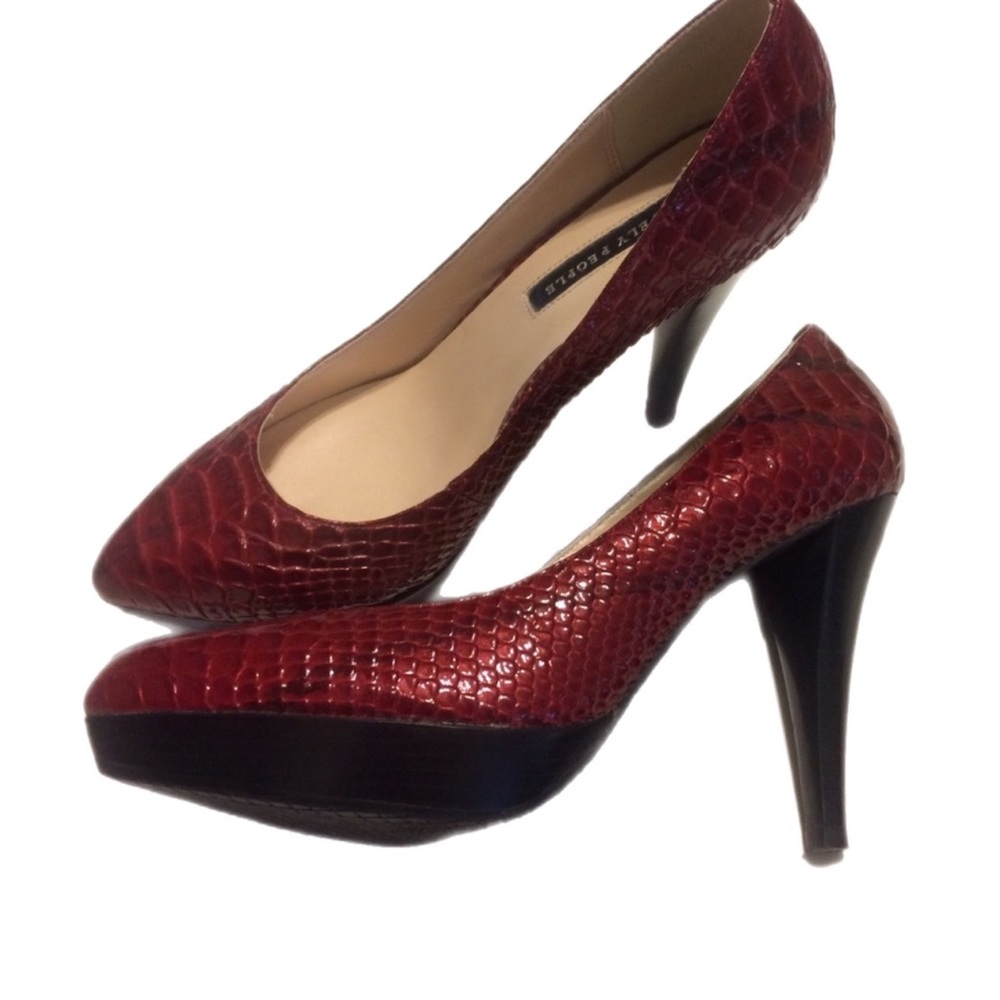 LOVELY PEOPLE textured platform heels 7.5